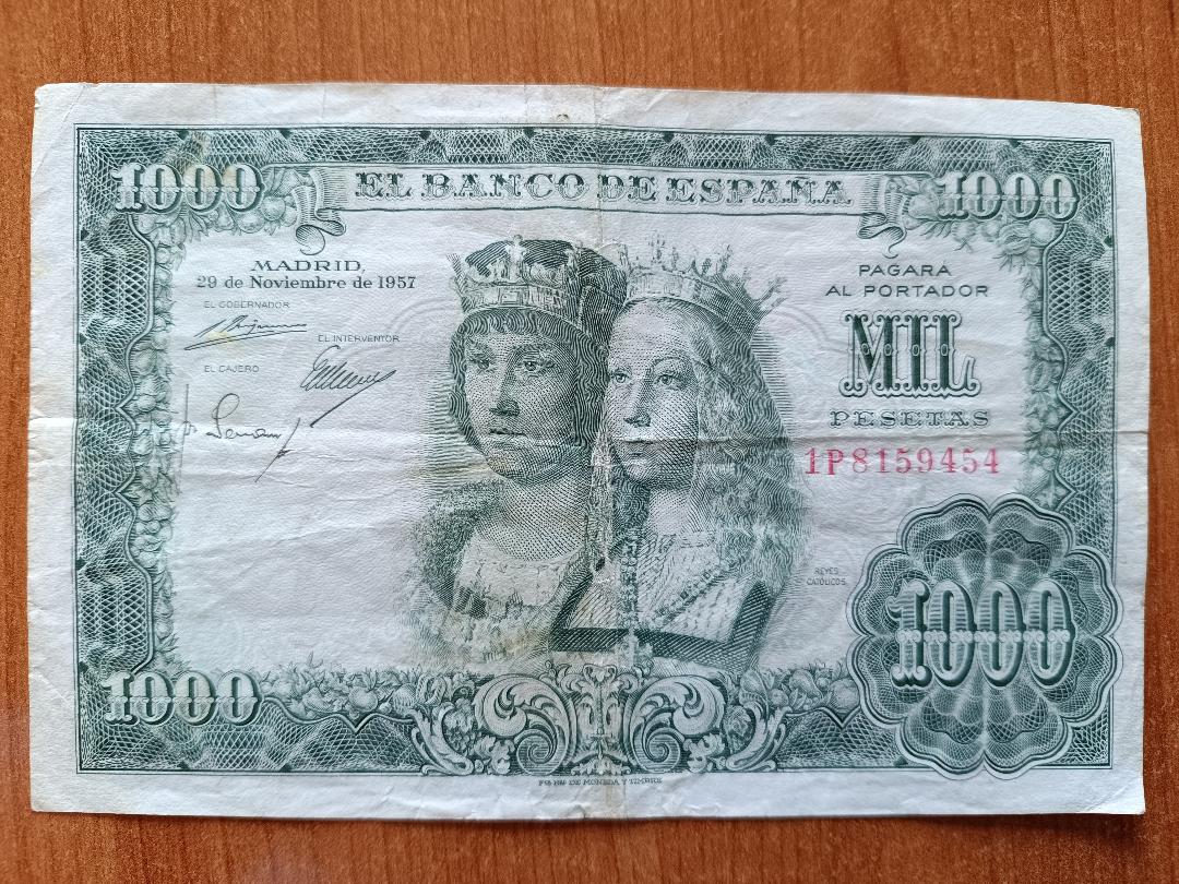 1.000 1957 anverso.jpg